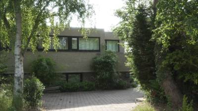 500.000 euro voorkomt komst 16 asielzoekers in villawijk