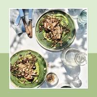 Kruidige kip met groene tahinsaus