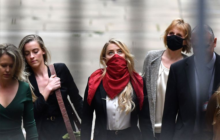 Amber arriveerde donderdag aan de rechtbank in Londen.