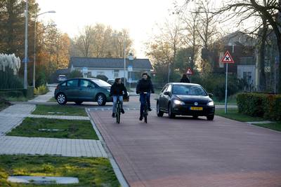 De doorgaande weg naar Bemmel is nu een 30-kilometerzone, en dat levert gevaarlijke situaties op