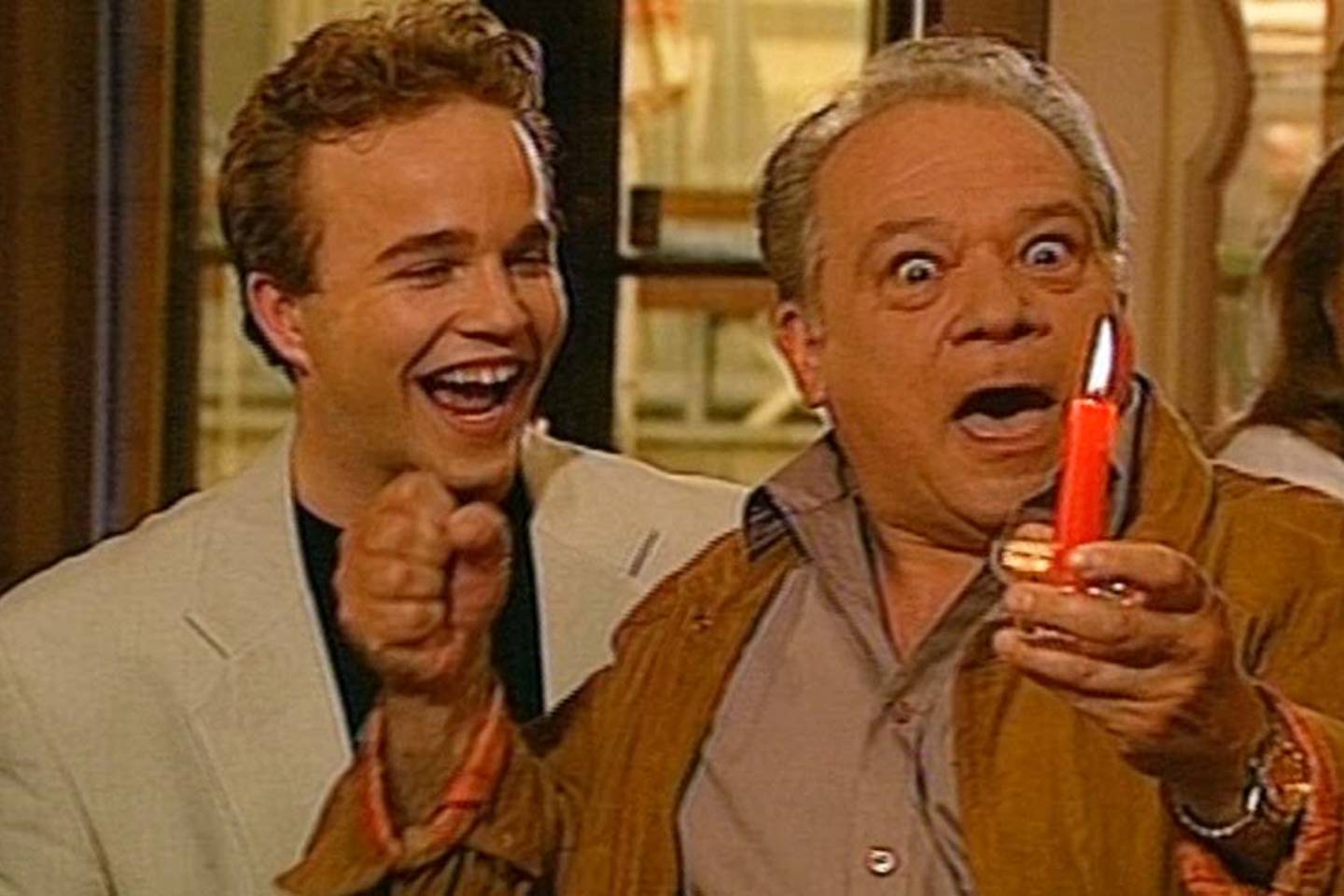 Drie mannen onder een dak