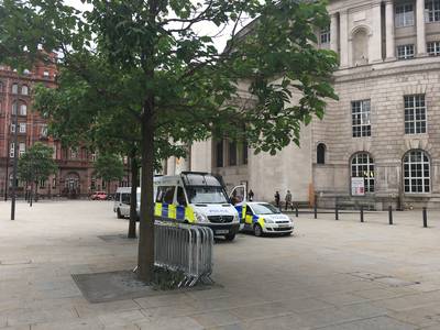 ‘Stem om de 22 slachtoffers te eren’