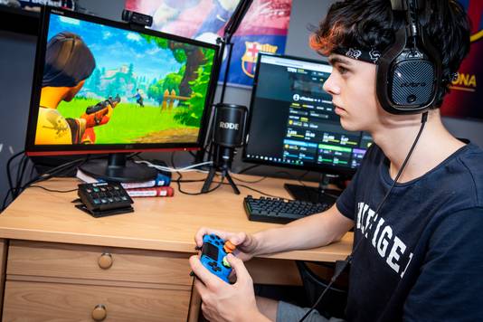 aardig is nogal een understatement thorben hoort bij de beste twintig spelers van de wereld en kan als hij een beetje geluk heeft ontzettend veel geld - nederlandse fortnite spelers