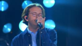 Ibe waagt zich voor finale aan up tempo met ‘Oh Caroline’