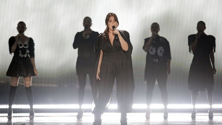 Broekpak Wint Het Van Naveldiep Decollete De Volkskrant