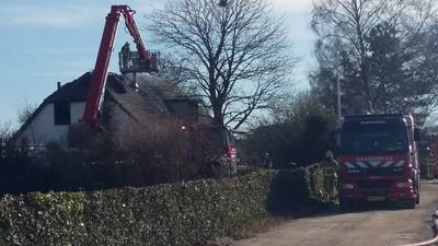 Buren zien rook opstijgen uit het dak van Ank en Leo: 'Ik had niks in de gaten'