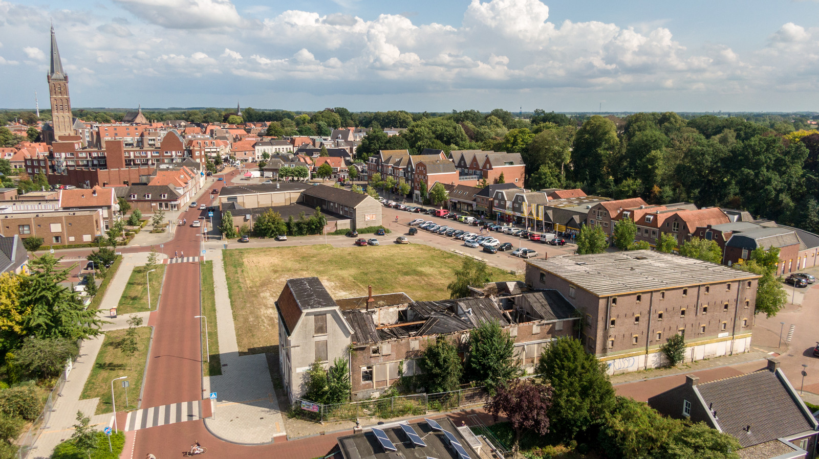 Blijft Het Oude Welkooppand Staan Tussen Alle Nieuwe Gebouwen In Steenwijk Foto Destentor nl