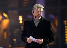 Kijkers nemen het massaal op voor stotterende verteller Ruud de Wild in ‘The passion’
