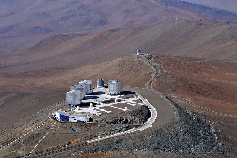 De Very Large Telescope (VLT) in de woestijn van Chili.