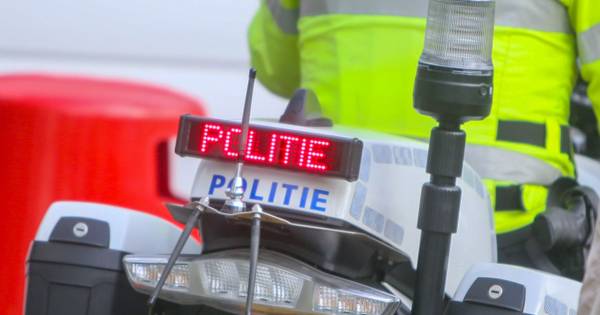 Eindhovense vrouw bijt politieagent in zijn hand tijdens aanhouding - De Gelderlander