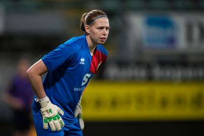 Bondscoach Wiegman haalt keepster Vreugdenhil bij Oranje Leeuwinnen