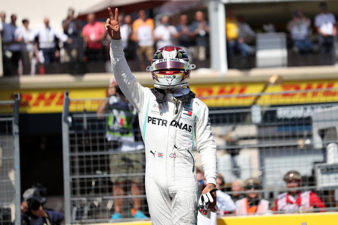 Hamilton start vanaf pole.