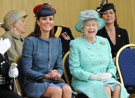 De Queen was niet meteen fan van Kate Middleton en haar 'wansmakelijke baantje'