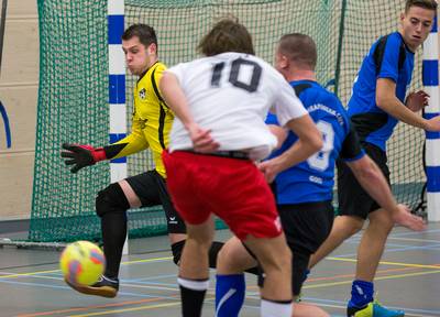 Zaalvoetbaltoernooi op oudejaarsavond in Edese sporthal De Peppel