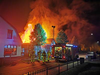 Café en zalencentrum in Loil verwoest: omwonenden terug in hun woning