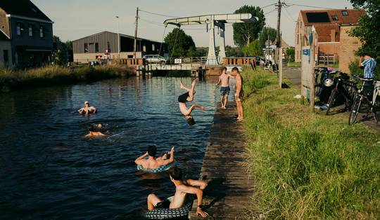 Zwemmen in open water vanaf volgende zomer overal toegelaten, tenzij expliciet verboden: ‘De meest ideale sport voor lichaam, geest en ontspanning’