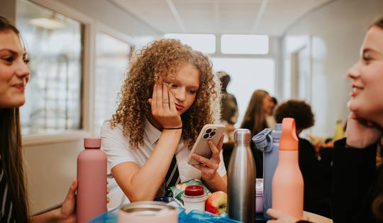 Wat ik leerde uit mijn pogingen om minder tijd op mijn telefoon door te brengen