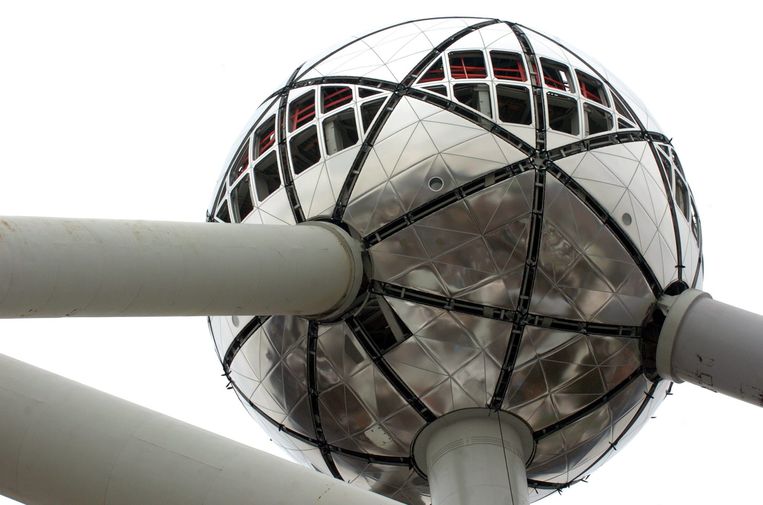 Restaurant atomium staat te koop restaurant blijft open tijdens
