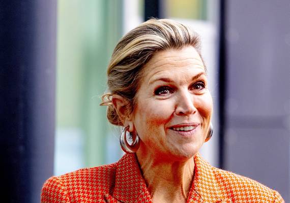 Koningin Máxima in seventies chic pied-de-poule