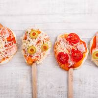 Deze snack is de kruising tussen pasta en pizza: pasta sticks