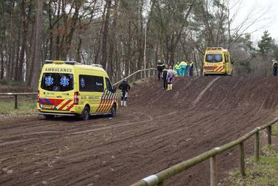 Motorcrosser uit Hengelo (53) overleden na ernstig ongeluk op circuit