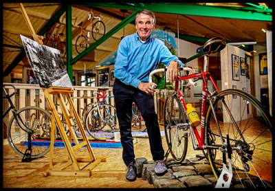 Expositie met 400 voetbalshirts in wielermuseum Noord Deurningen