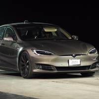 ‘Voor het eerst in jaren neemt Musk een intelligente beslissing’: Tesla schrapt Model S en Model X