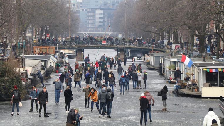 Hier schaatsen Amsterdammers zaterdag op de grachten | Het Parool