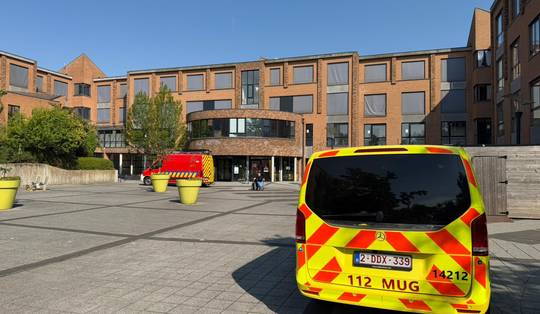 Elf bewoners van woon-zorgcentrum in Boom onwel door hitte • Duitsland meet met 41,3 graden zijn hoogste temperatuur ooit
