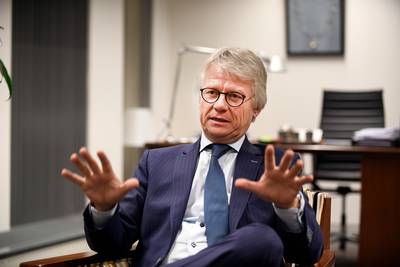 Felicitatie ernstig zieke Cornielje emotioneert opvolger Berends