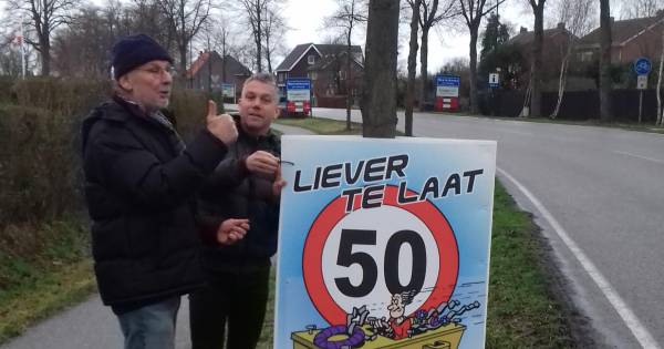 Ludieke posters tegen wegpiraten Westerhoven | Kempen - Eindhovens Dagblad