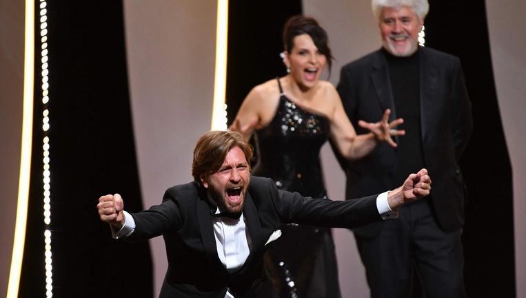 Cannes bekroont humor en de regisseur doet een aap na | De Volkskrant