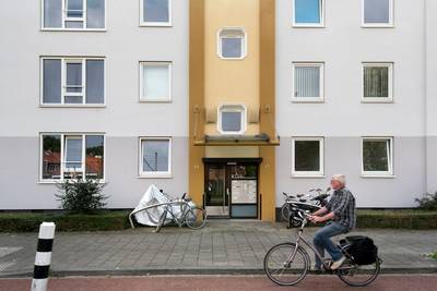 'Kamerleden naar probleemflats'