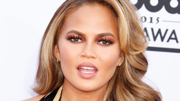 Chrissy Teigen Bevallen Van Dochtertje Luna Celebrities Showbizz Hln