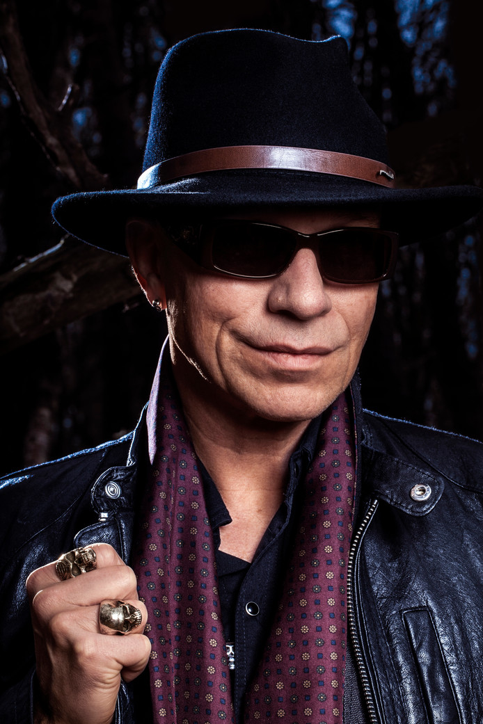 Paul van Loon opent Dolfje Weerwolfje Week in Maarn Utrecht AD.nl