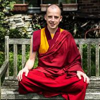 ‘Bij een andere monnik sloegen de hormonen opeens toe. Hij is prompt het omgekeerde van het celibaat gaan toepassen’