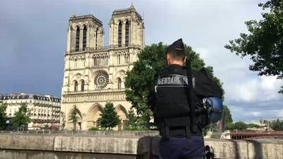 Notre Dame aanvaller schreeuwde: 'Dit is voor Syrië'