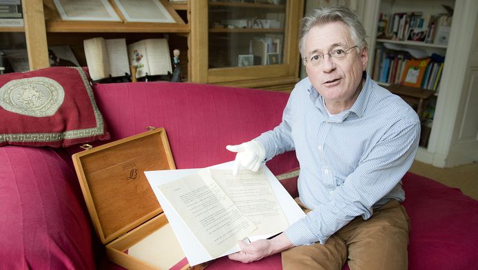 Macaber Gedicht Even De Kluis Uit Binnenland Ad Nl