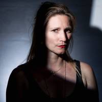 Actrice Eva Binon: ‘De scheiding was behoorlijk pittig, ik snapte er niets van. Als kind ben je zo weerloos’