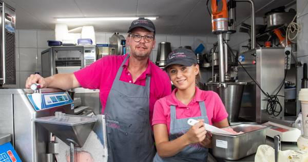 Lekker koel, werken in de ijssalon? Dat valt tegen