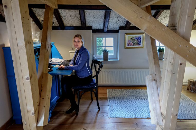 Fotograaf Jan Zeeman portretteerde Groningse aardbevingsgedupeerden. Even later werd zijn eigen huis