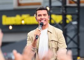 Jan Smit valt 10 kilo af: ‘Kan z’n shirt eindelijk weer uit’