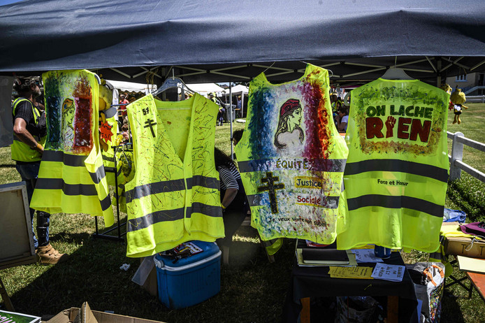 Acte 49 Des Gilets Jaunes En France La Police Nous