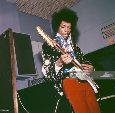 Zelden zong Jimi Hendrix zo rauw