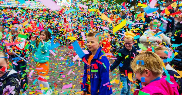 Streep door Koningsdag in Wijk en Aalburg: oranjecomités worstelen met corona - BD.nl