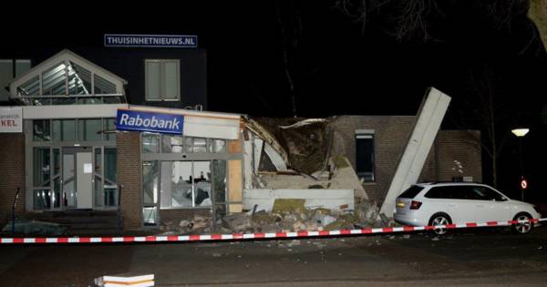 Pinautomaat Vinkel komt niet terug na plofkraak | Plofkraken - BD.nl