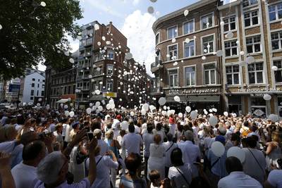 Duizenden mensen herdenken slachtoffers schietpartij Luik