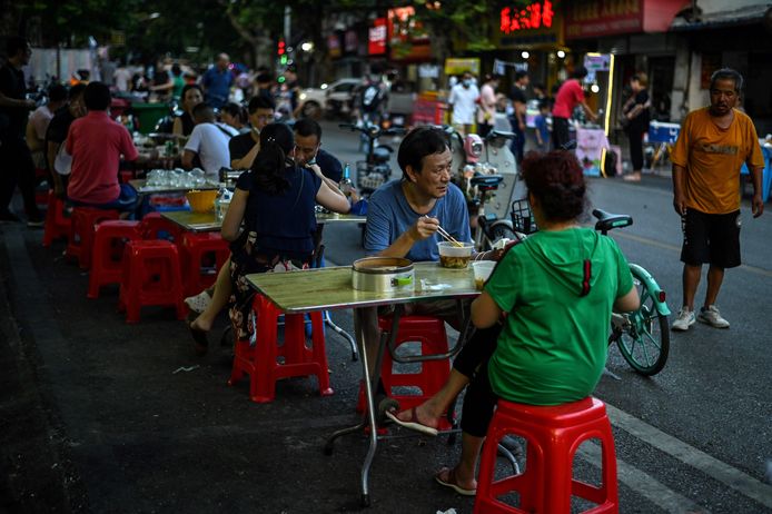 Het leven van de inwoners van Wuhan is grotendeels teruggekeerd naar normaal.