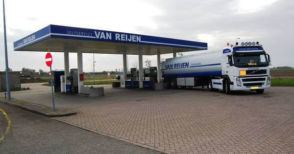 CZAV neemt oliehandel in Achthuizen over | Zeeuws nieuws - PZC