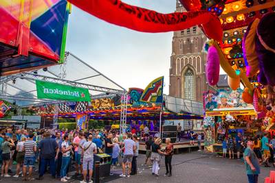 Duizenden mensen bezoeken nog altijd de Dreumelse kermis